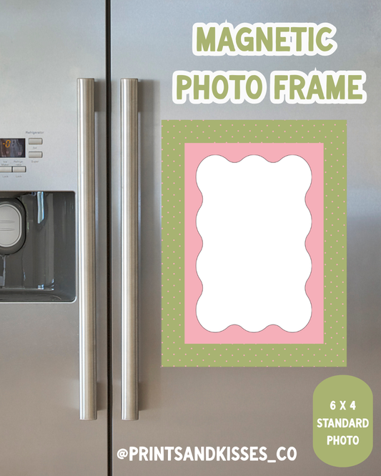 Magnetic 6 x 4 Photo Frame: Strawberry Matcha